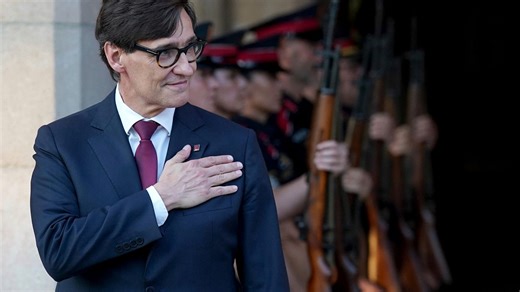 Le catalan, une "mesure linguistique juste" pour le président catalan Salvador Illa