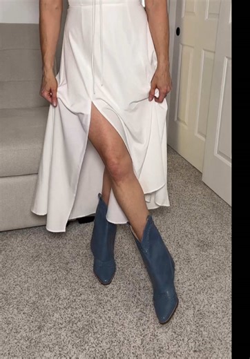 Stylish Cowgirl Boots for Country Brides