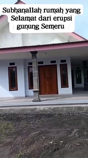 118K views · 1.1K reactions | Subhanallah rumah yang selamat dari erupsi gunung Semeru #berita #informasi | Abdul Aziz Uhuy | Facebook