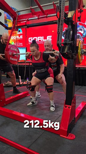 Sarah Butler squatting 212.5kg at the GPC Nationals | ProRaw Powerlifting