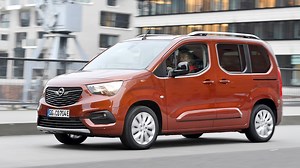 Opel Combo-e Life: So schlägt sich der der Kastenwagen im Test - AUTO BILD