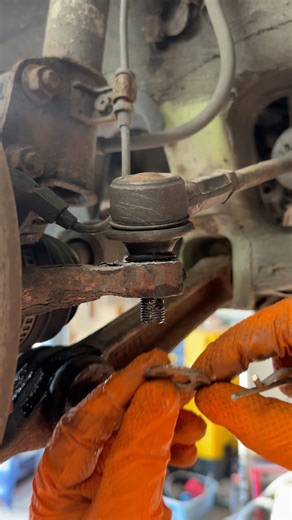 Mr. TopSpeed | How to build your own tie rod quick release fastener😱 #mechanic #workshop #diy | Instagram