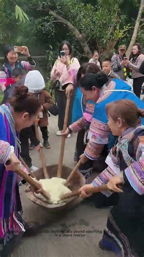 The Ancient Art of Rice Cake Making 🌾 | Hand-Pounded Sticky Rice Magic