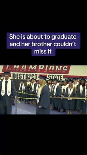 I’m not crying! YOU’RE CRYING!! I just found this video of this young lady being surprised by her soldier brother coming home from serving our country and couldn’t help but share ♥️🇺🇸 congrats to Erica and Thank you to her brother!! #soldiercominghome #military #4thofjuly