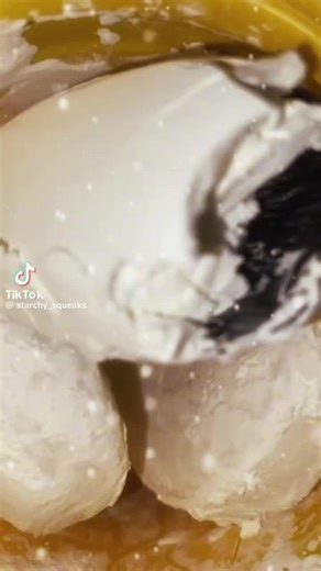 🎄✨ Welcome to the Christmas season A time when the air feels colder, the lights shine softer, and everything slows down just a little. Warm blankets, glowing candles, quiet mornings, late nights wrapped in comfort and calm. Hot cocoa in your hands, soft music in the background, snow falling gently, and hearts feeling full. This space is for peace, warmth, and gentle energy. For slowing down, breathing deeper, and finding joy in the smallest moments. A season of kindness, reflection, gratitude, 