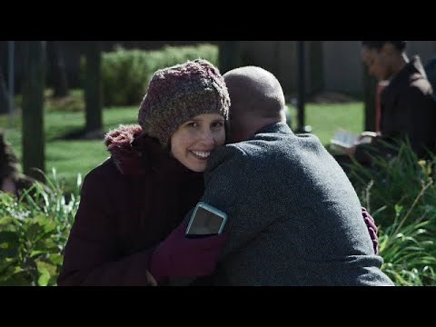 Emotional Vampire Evie Russel dates Colin Robinson - What we do in the Shadows - S01E03