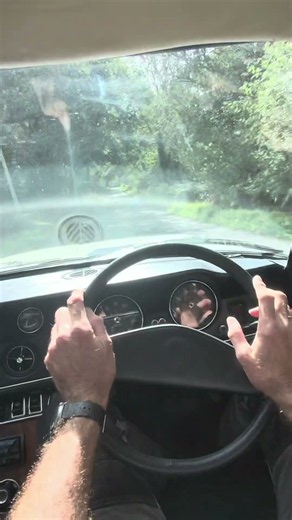 Out driving in our magnificent 1973 Jensen Interceptor @motodromehenleyonthames