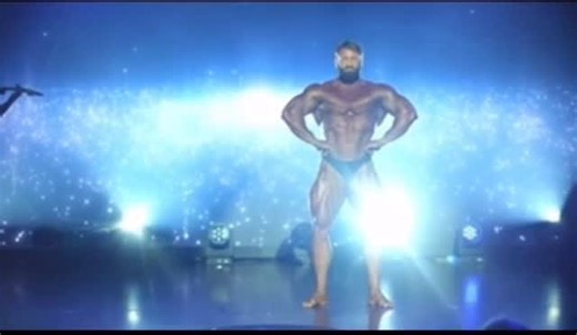 Stanimal De Longeaux on Instagram: "💪🏼💥Flashback Friday💥💪🏼 To my guest posing at @centerpodium NPC MotherLode. 2025 has been a lot of upside battles and being able to get back on stage and in the first call out was a true blessing and reminder I’ve got what it takes. Being able to battle to win a show when I’m barely at 80% of my capacities shows me what can be done next year and gets me so hyped to work smarter than event before, with my team behind me @emilychanell @domsupersliced @psych