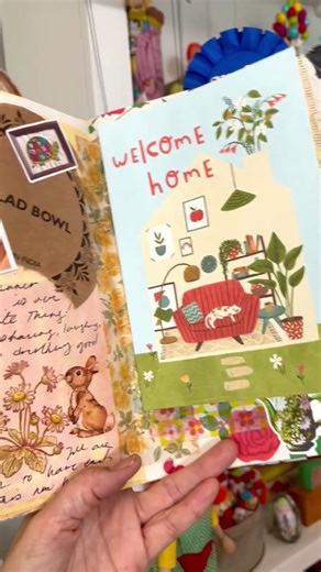 Creative journal layout / My craft studio #scrapbooking #journaling #junkjournal