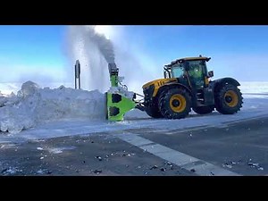 JCB 4220 and Schulte SDX117