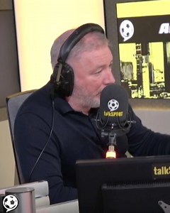 This Arsenal fan DISAGREES with the Foden love-in and ARGUES why Saka is BETTER than the Man City star! 😠 | talkSPORT