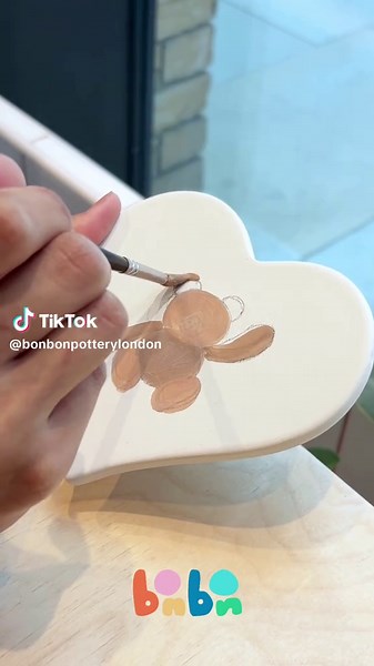 How to Paint a Teddy Bear on Pottery