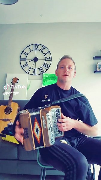 Castle Kelly's Reel #irishmusic #irishreels #castlekelly #fyp #accordion #irishaccordian #Kerry #irishdancing #traditionalirishmusic #irishtrad #buttonaccordion #paddyclancy