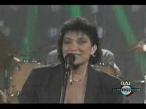 Ricchi E Poveri - Sara Perche Ti Amo - Текст и превод на песента