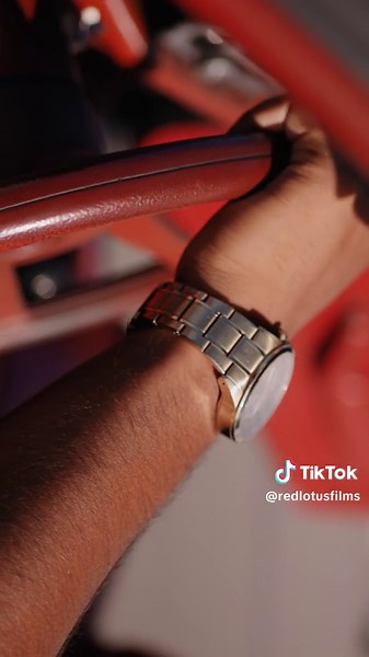 It's time to revisit some old memories! Our archives series begins with a compilation of our favorite shots from Benita & Vegin's engagement shoot