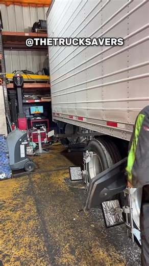 Not all alignment problems come from obvious damage. Sometimes it’s the hidden wear — the bushings, brackets, or joints buried deep — that’s ruining your truck’s geometry. This is why so many shops miss the real cause of bad alignment. They check toe and thrust angle, but they don’t look at what’s under the grime and behind the bolts. At The Truck Savers in Houston, we don’t stop at surface-level checks. We inspect every mount, pivot, and joint with precision tools like El Bailador — because Par
