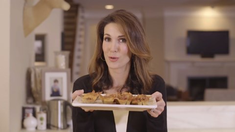 An Amazing Thanksgiving Pecan Pie Dessert Recipe You Must Try!