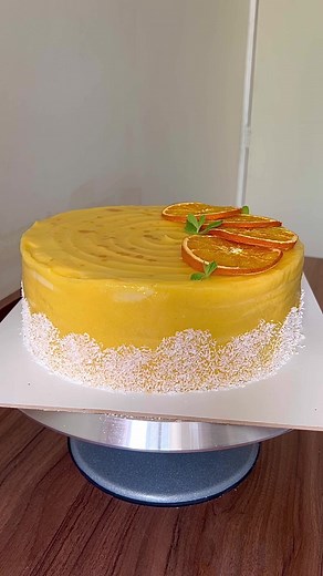 Decorando una torta de panqueque naranja: ¡Delicia visual!