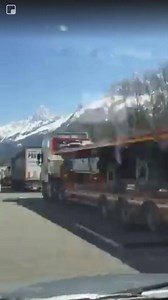 37K views · 391 reactions | SUR LA ROUTE D'ACCÉS AU TUNNEL DU MONT BLANC... À Chamonix-Mont Blanc (Haute Savoie-France). Que faut-il en penser ? Vidéo de Chamoney Land. | La Place du Village | Facebook