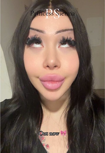 Princess Sienna Celebrates 250k Views with Fans