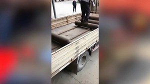 电影里飞机坠毁的一幕，原来是这样拍出来的，真是涨见识了！