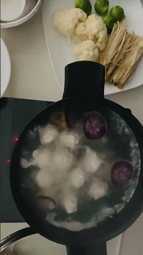 The Secret to Perfect Fish Balls in Hot Pot Revealed! 🐟🍲