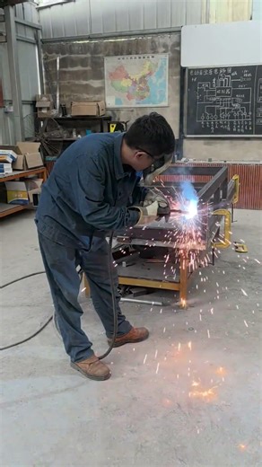 A minute on stage, ten years of effort off stage