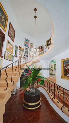 A Luxury Stairs Area Designed for Grand Living — Coconut Grove, Miami ✨ #miamirealestate #hometok #coconutgrove #housetour #miam