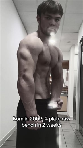 Achieving 4 Plate Raw Bench Press in 2 Weeks