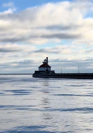 Exploring Duluth Lakefront on Lake Superior