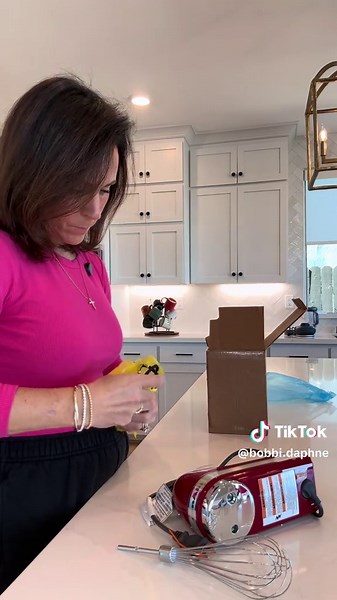 Kitchenaid 7 speed hand mixer. #handmixer #kitchenaidmixer @QVC, Inc | Kitchen Aid Mixer