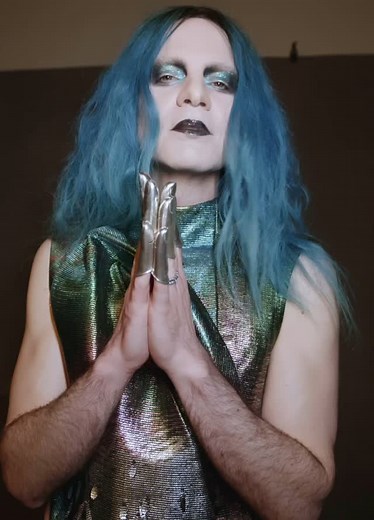 2.9K reactions · 39 shares | Who’s in for my Couture #ASMR channel?! Behind the scenes fun at my @shadowplay_magazine cover story shoot with the iconic @roversi capturing my @luchen__ look (and fingers!) for @thetonyawards 2022. Stay tuned for this year’s Tony Awards on Sunday! Video @jwvernon Styling @michael_philouze Style Associates @albanrgr @tomkivell_stylist Hair @yannickdis Face @silbruinsma1 | Jordan Roth | Facebook