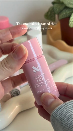 The new habit I started that is making my nails better: daily use of Cuticle Balm. It’s a rich, mega-moisturizing treatment that hydrates dry, cracked cuticles and keeps the skin around my nails soft and healthy 💧 | Olive & June