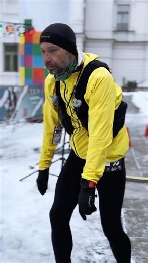 🔥 🥇Darek Grzebski jako pierwszy zameldował się na mecie Ultra Bladziny w ramach Ultra Śledzia Puszczy Knyszyńskiej 2026. Czas: 19 godzin 27 minut i 8 sekund. Tyle potrzebował na pokonanie 160 km ekstremalnej trasy z przewyższeniami ponad 2200 metrów. To nie jest bieg dla każdego. Ultra Bladzina to wyzwanie zarezerwowane wyłącznie dla najbardziej doświadczonych ultrasów. A Darek Grzebski pokazał po raz kolejny, że jest mistrzem tego formatu! Ogromne brawa!👏 Stowarzyszenie Nidzica Biega 🎥 Ultr