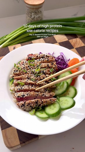 Sesame Crusted Tuna Bowl Recipe for High Protein, Low Calorie Meal Prep