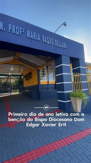 Antonio Pedron | Prefeito de Francisco Beltrão on Instagram: "Francisco Beltrão quer crescer, quer se desenvolver, quer mais qualidade de vida, mas tudo passa pela escola. Tudo passa por vocês, professores e profissionais da educação, que vivem uma profissão exigente, cheia de desafios, mas também profundamente transformadora. Hoje foi um dia especial na Escola Municipal Professora Maria Basso Dellani, onde contamos com a presença e a bênção do nosso bispo Dom Edgar Xavier Ertl, reforçando que e