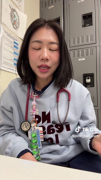 จริงๆลงเรียนแลป (medical lab tech) แต่ระหว่างที่เก็บพรีเรคอยู่ก็รู้สึกว่าเราตัดสินใจผิด … #พยาบาล #อเมริกา #usrn