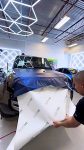 Car Wrapping a Hood! | Jay The Wrap Specialist