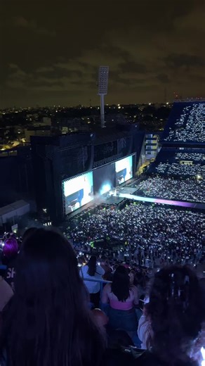 Shakira y sus hijos brillan en Buenos Aires