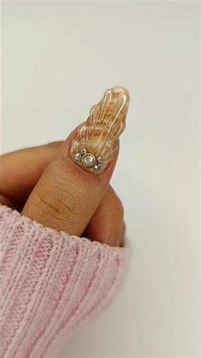 Seashell nail design 🐚✨Learn the raised glossy shell effect step by step.#NailArt