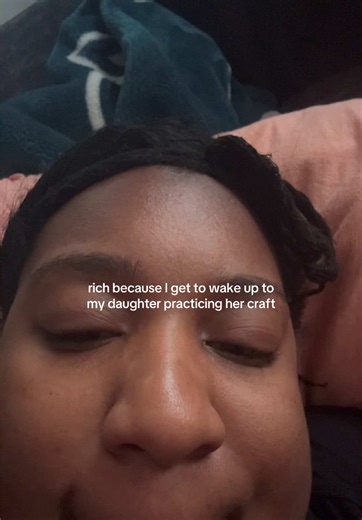 Sleep still in my eyes but sounds of a baby Beethoven 🎹 #fyp #relateable #pianocover #momsoftiktok #musician