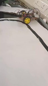 Testing a Line Follower Robot | Eazytronic Robotic Classes