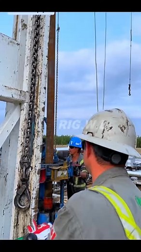 2.2K views · 62 reactions | Tripping job Work over Rig 399 #ad #drilling #rig #tripping | RW Life | Facebook