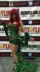 She is here!!! Th big unveil!! Excuse the deep face in the beginning lol! New York Comic Con | Official Ireland Reid