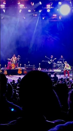 Strawberry Fields Forever beautiful harmonies by The Fab Four!