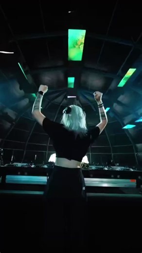 Techno playlist track ID — comment your favourite music