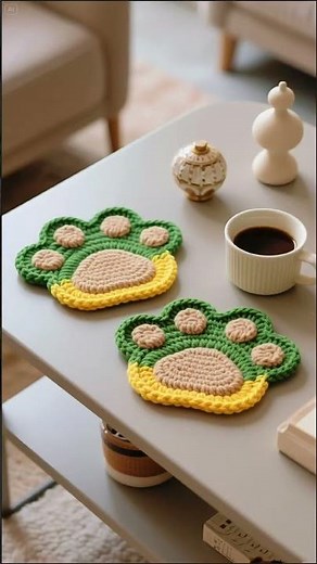 🐾 Paw Print Crochet Coaster – Cute and Cozy!