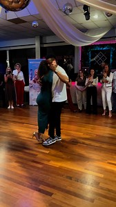 @danca_angolano_dansschool 🇳🇱🕺🏽 @carlos_camba 💃🏻 @anna_mariaz_ Music : @djmalvado_oficial - Kizola: Colazomba ( Feat.Nan…(I don’t own rights to this music)#kizomba #semba #zouk #konpa #coladeira #gouyad #urbankiz #salsa #bachata #kizombausa #nairobikenya #kenya🇰🇪 #africa #turismo #angola🇦🇴 | Carlos Camba.