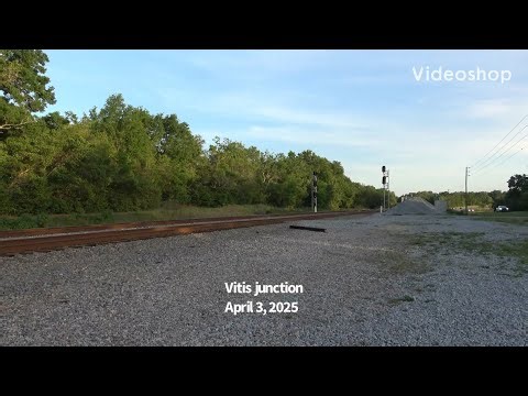 L & N heritage locomotive 1850 on CSX railway train I-044 at Vitis junction.