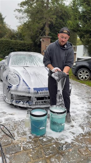 After 4 years of detailing everything from daily drivers to £500k supercars, I wanted to settle the debate once and for all... Part 1: The lineup** ✅ Feynlab Premium Mitt ✅ Halfords Microfibre ✅ Chemical Guys Stranger ✅ Traditional Lambs Wool We're testing: • Water absorption • Dirt release • Scratch prevention • Durability • Value for money Which one do YOU think wins? Drop your guess in the comments 👇 Part 2 drops tomorrow... and the results are WILD 🤯 Whether you're a weekend warrior or a p